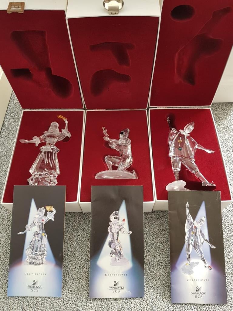 Swarovski jaarstukken Masquerade, Verzamelen, Ophalen, Zo goed als nieuw, Figuurtje
