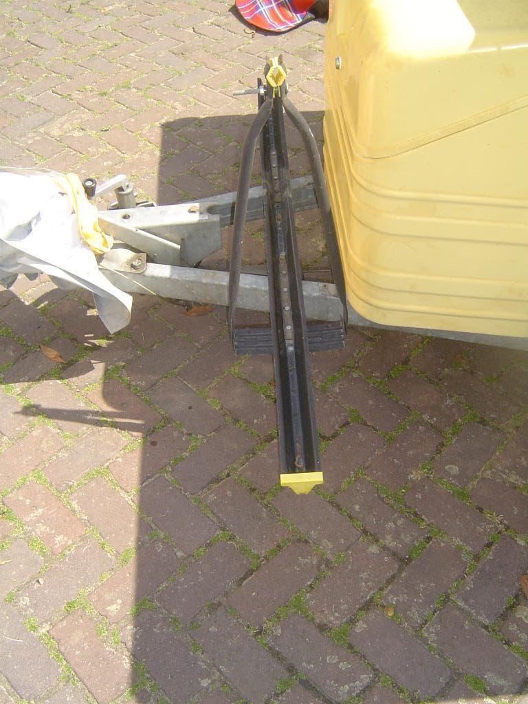 fietsdrager voor op de dissel vouwwagen/caravan, Ophalen