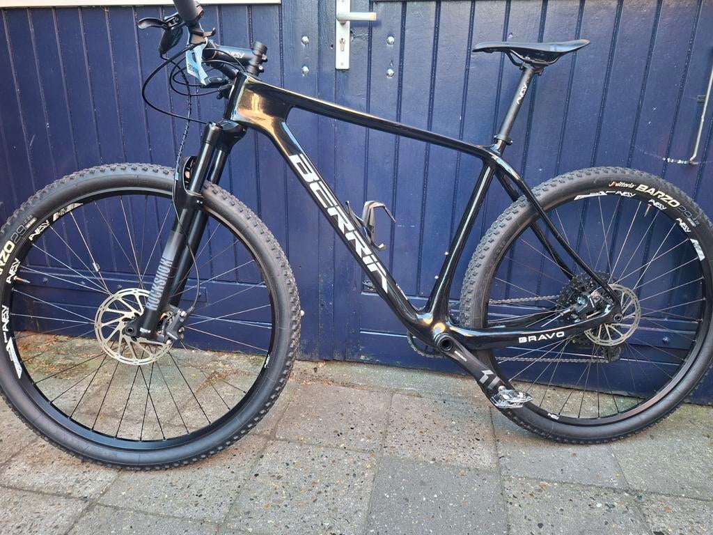 Tekoop zgan Berria sport carbon mtb maat L/19", Fietsen en Brommers, Fietsen | Mountainbikes en ATB, Zo goed als nieuw, X, Ophalen