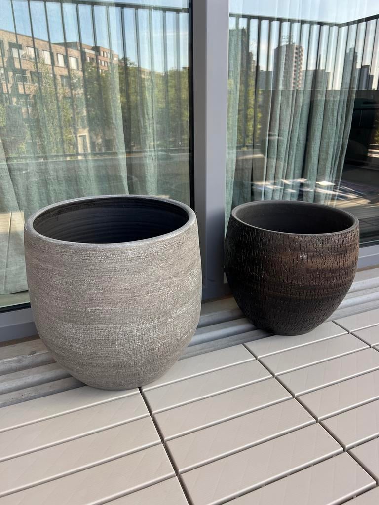 2 stijlvolle bloempotten van Intratuin voor binnen en buiten, Ophalen, 40 cm of meer, Rond, Binnen