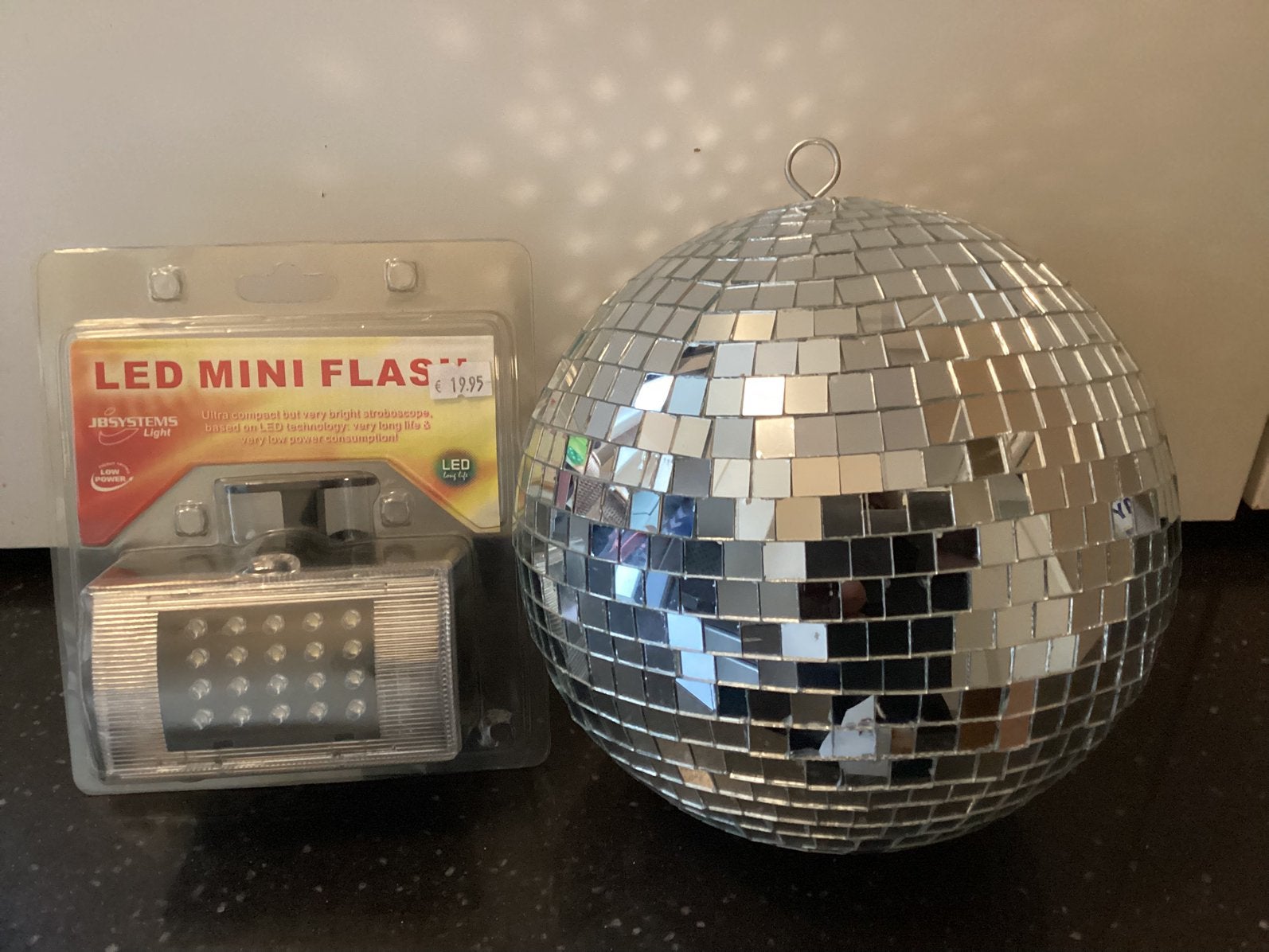 Discobol, Discobal, Spiegelbol + Nieuwe LED Stroboscoop, Ophalen of Verzenden, Nieuw, Discobol, Stroboscoopeffect