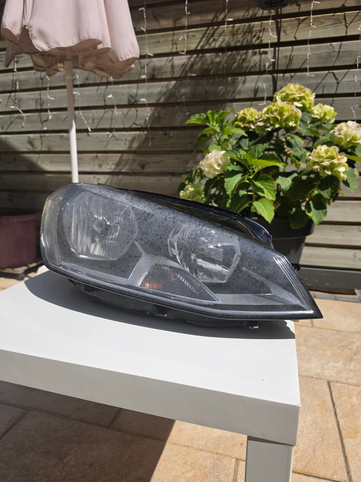 VW Golf 7 Halogeen Koplamp 2014 - Verweerd, Polijstbaar, Ophalen, Gebruikt, Volkswagen