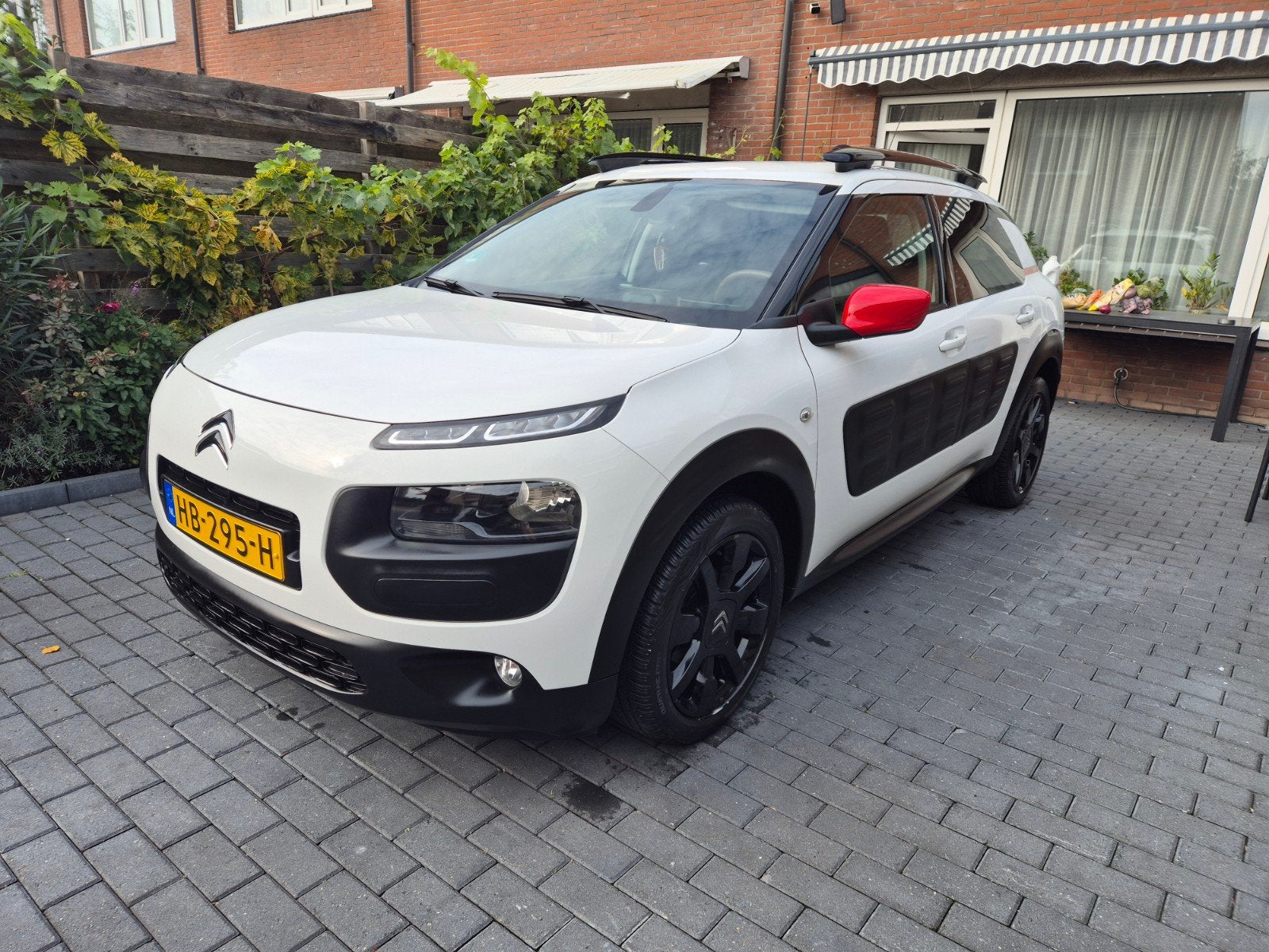 Citroën C4 Cactus 1.2 E-thp 110 2015 Wit, Auto's, 40 €/maand, 1199 cc, 995 kg, Wit
