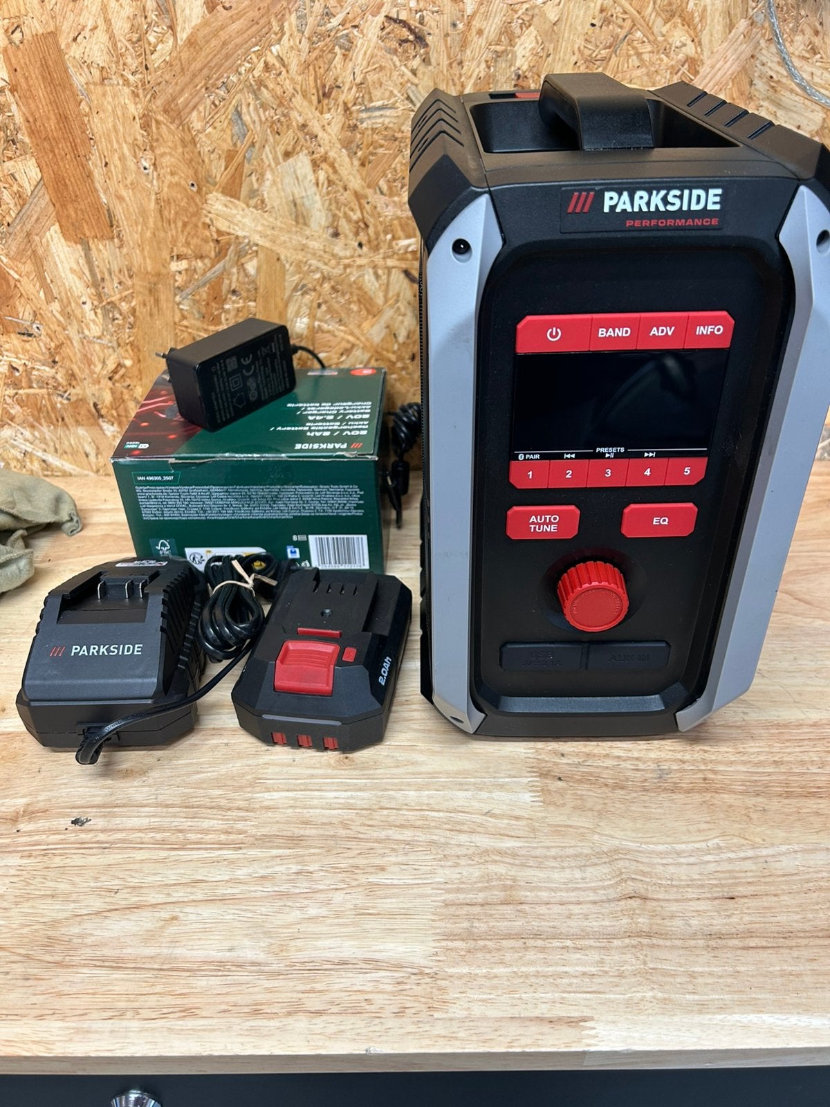 Z.G.A.N Parkside performance DAB radio met accu en lader, Ophalen of Verzenden, Zo goed als nieuw, Bouwradio