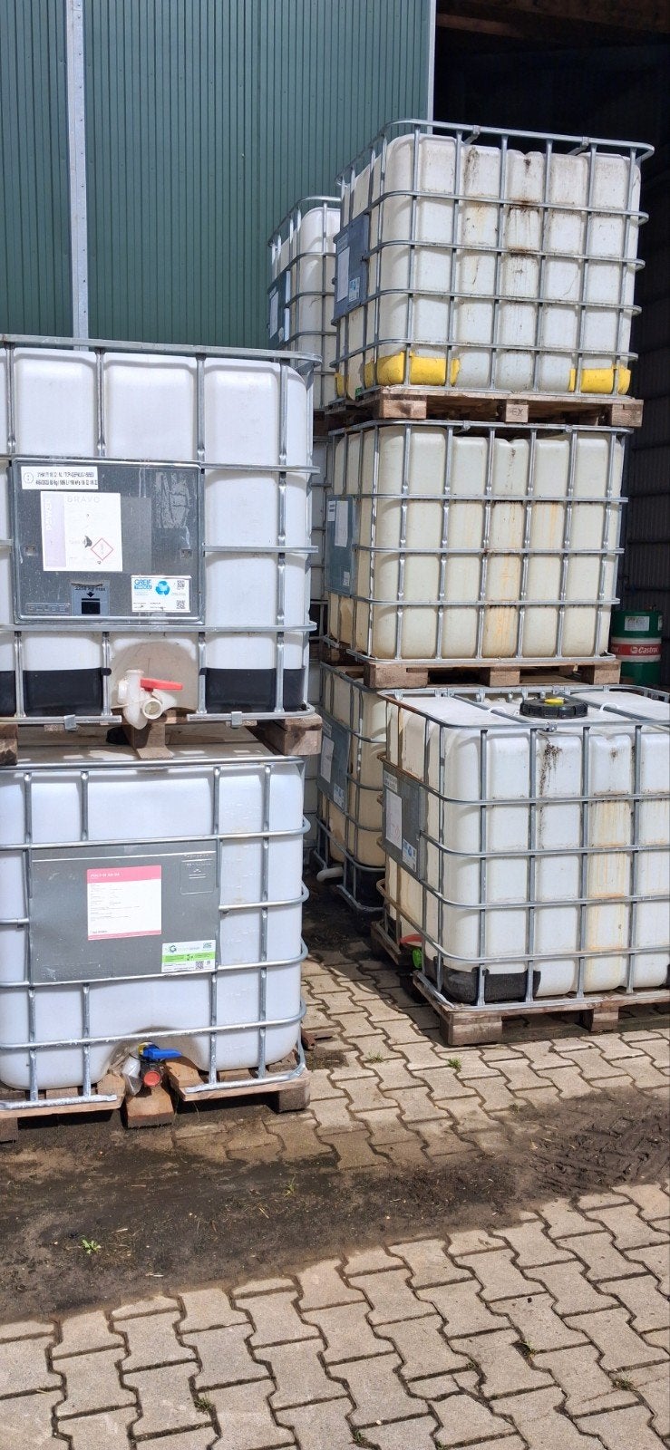 Ibc containers 1000 ltr vaten, Tuin en Terras, Regentonnen, Ophalen, Kunststof, Gebruikt, Met kraantje