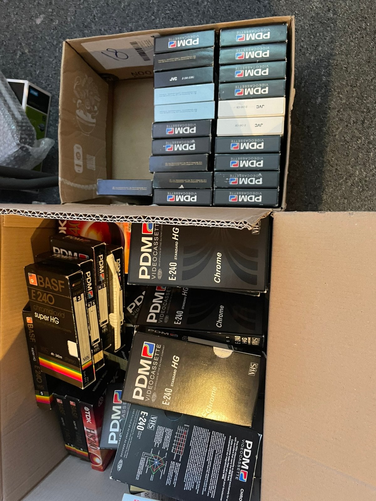 81 bespeelde videobanden, Cd's en Dvd's, VHS | Film, Gebruikt, Alle leeftijden, Overige genres, Ophalen of Verzenden