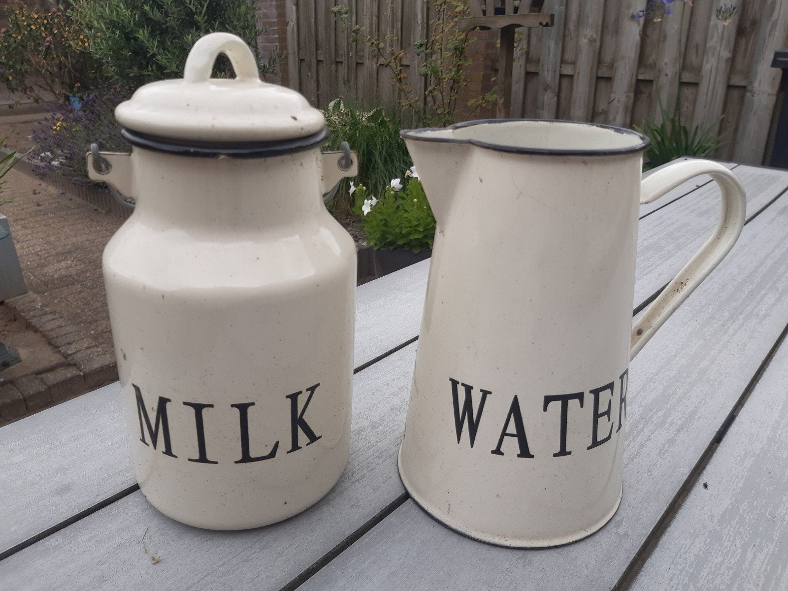 Vintage geëmailleerde melkbus en waterkan set, Ophalen of Verzenden