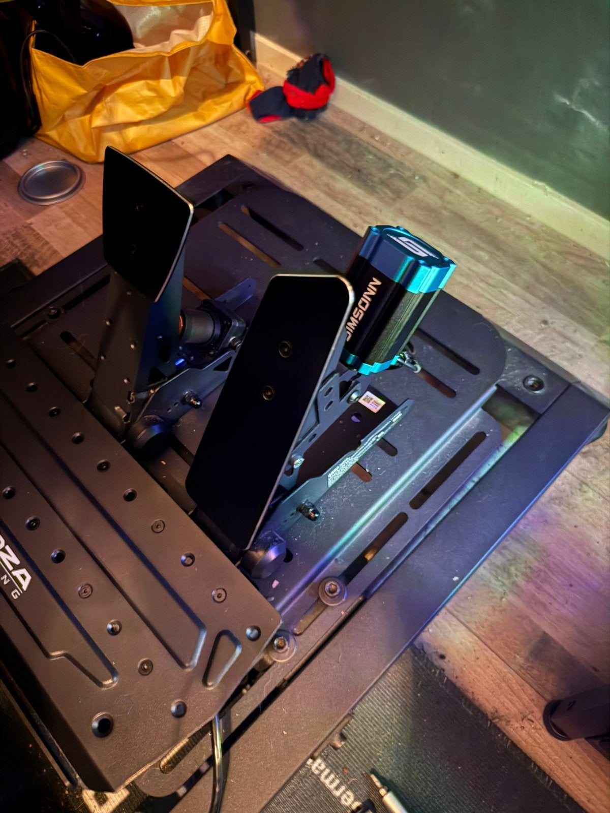 Moza R9 + SRP Pedalen + Simsonn VAM Motors, Direct drive, Ophalen of Verzenden, Zo goed als nieuw, PC