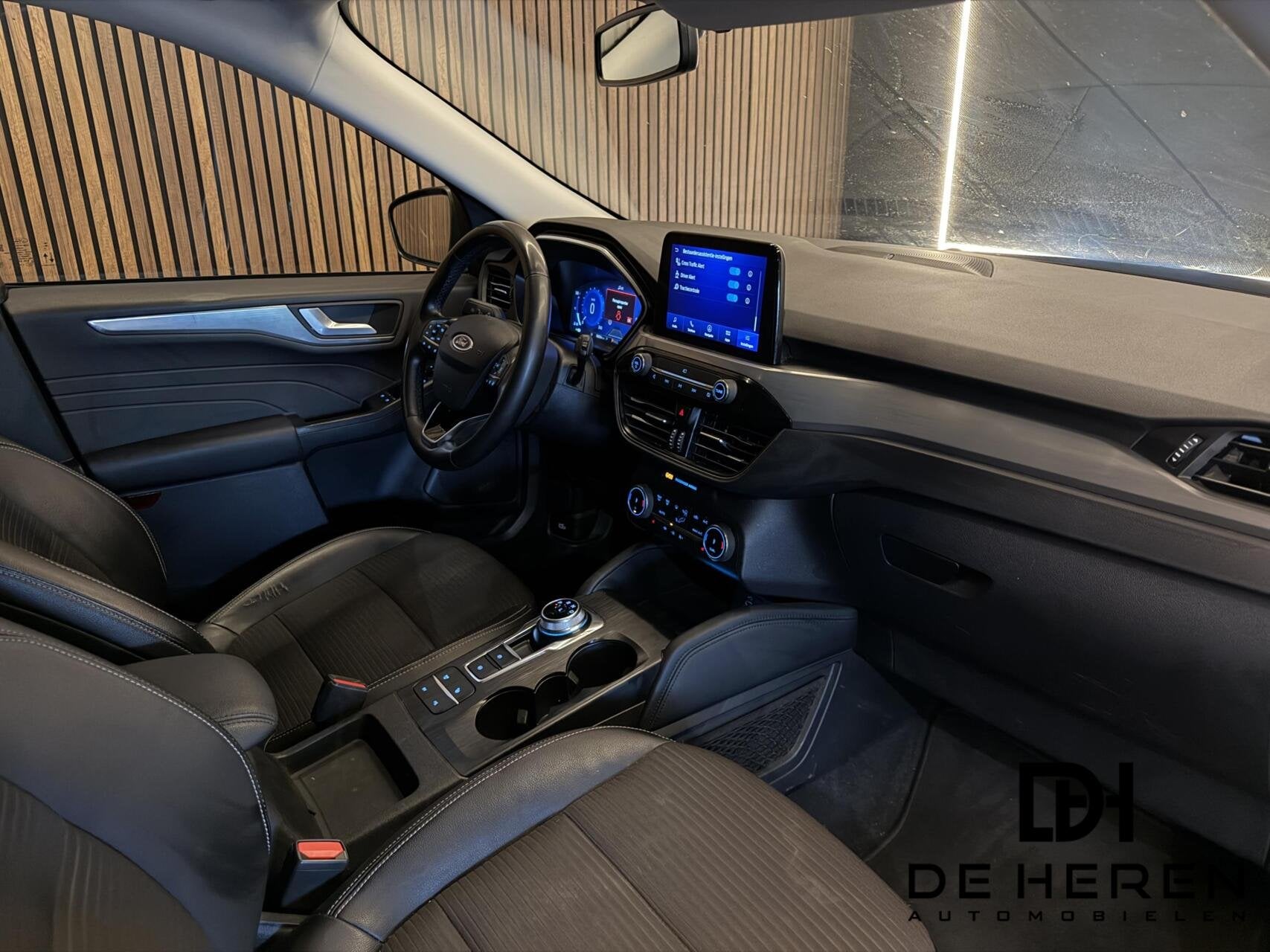Ford Kuga 2.5 PHEV ST-Line X Automaat Camera 225pk garantie, Auto's, Ford, Gebruikt, Euro 6, 4 cilinders, Automatische klimaatregeling