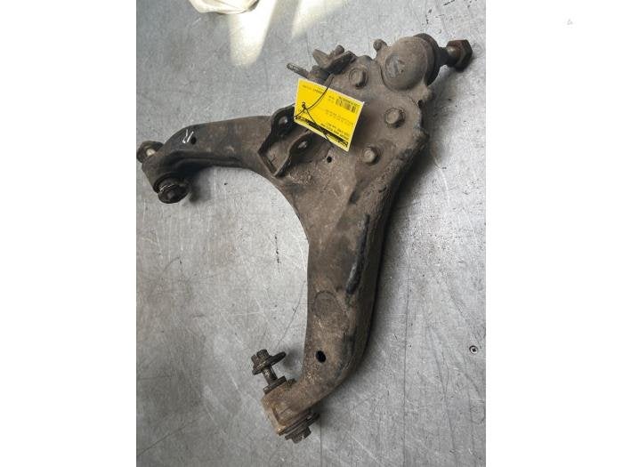 Draagarm onder rechts-voor van een Isuzu D-MAX, Gebruikt, -, Overige automerken, -