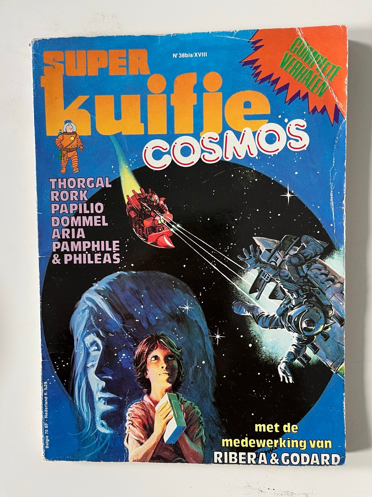 stripboek Super Kuifje deel 18: Cosmos, een speciale uitgave, Boeken, Meerdere stripboeken, Ophalen of Verzenden, Gelezen