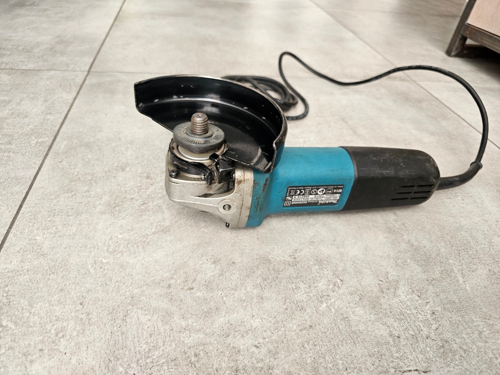 Makita 9558HNR Haakse Slijper - Zo goed als nieuw, Ophalen of Verzenden, Zo goed als nieuw, 700 tot 1000 watt, Haakse handslijpmachine