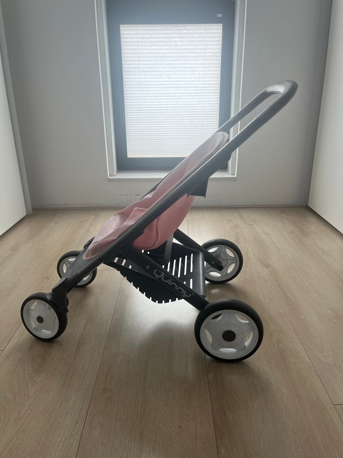 Quinny poppenwagen met reiswieg en zitje, Kinderen en Baby's, Speelgoed | Poppen, Ophalen, Gebruikt, Overige typen