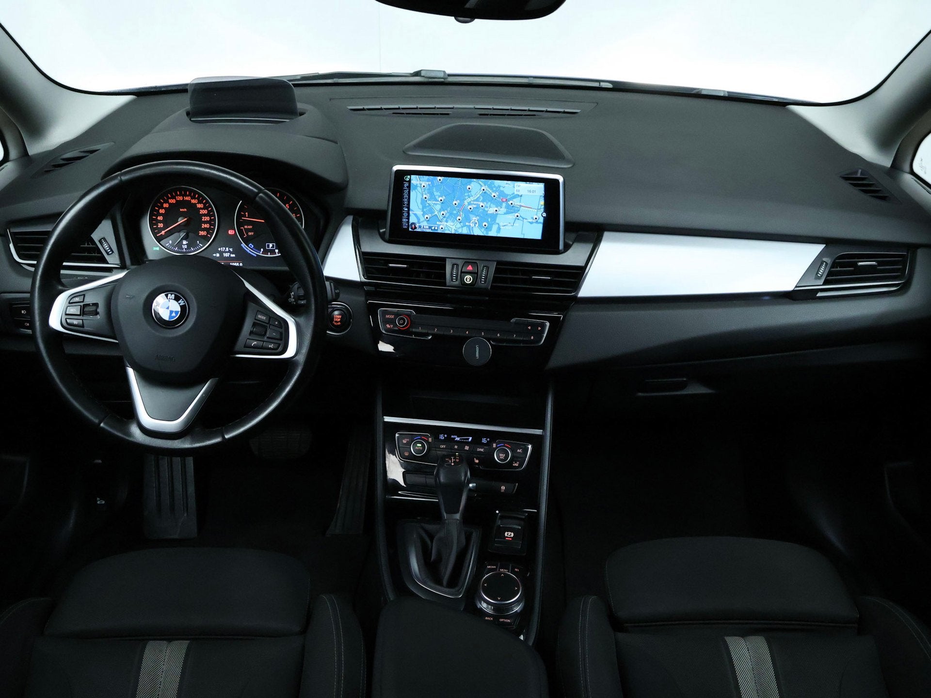 Foto 7 van BMW 2-serie Gran Tourer 220i Centennial High Executive 7p. S