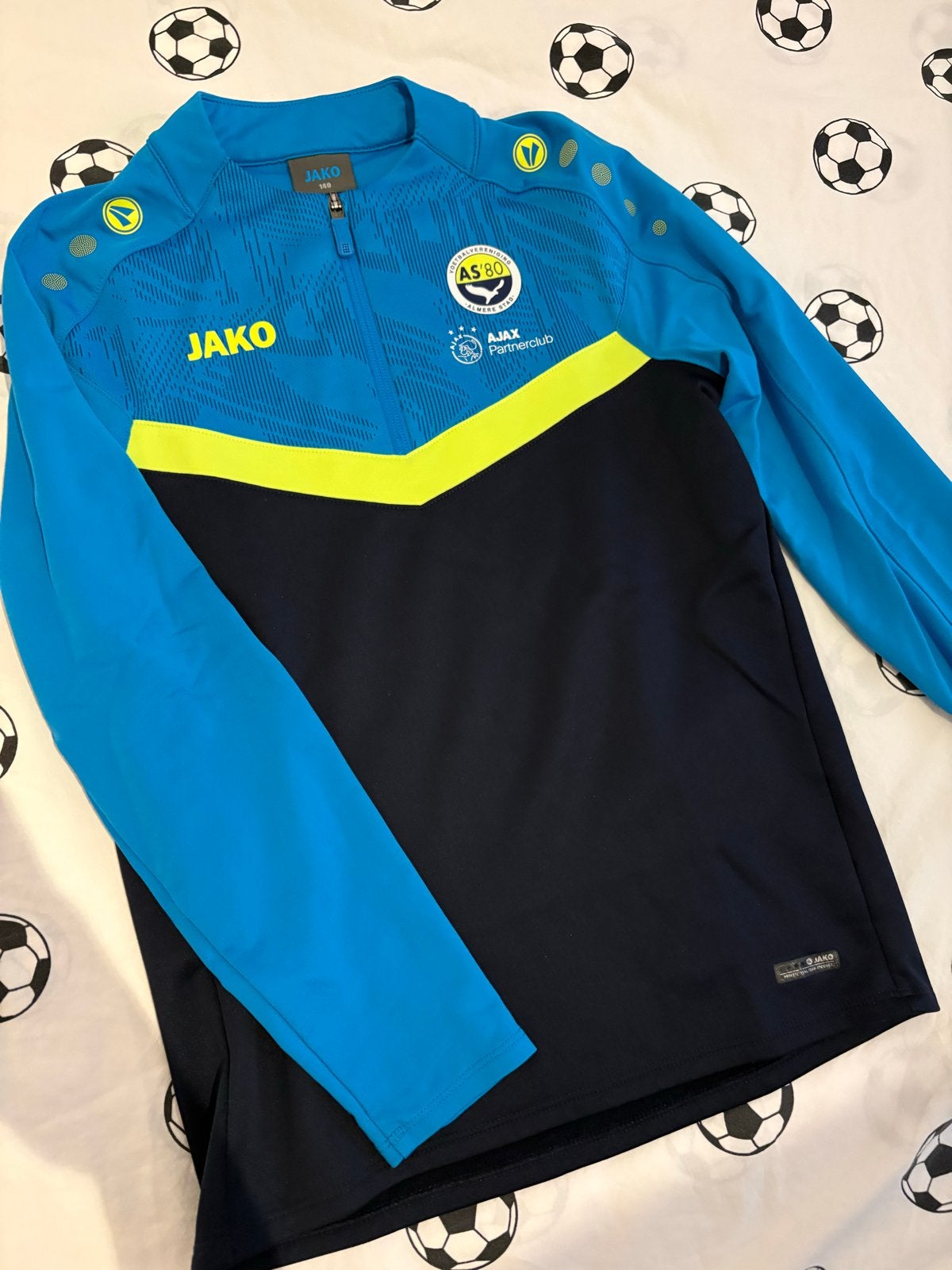 ZGAN trainings top AS’80 maat 140, Ophalen, Zo goed als nieuw, Jongen of Meisje, Shirt of Longsleeve