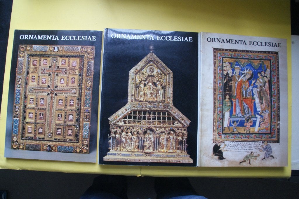 Ornamenta Ecclesiae: Kunst en Cultuur van de Middeleeuwen, Onbekend, Christendom | Katholiek, Ophalen of Verzenden, Zo goed als nieuw
