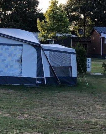 Gratis Starcamp voortent aanbouw (zonder stokken), Ophalen
