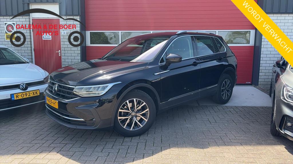 Volkswagen Tiguan 1.5 TSI Life Business FULL LED / CAMERA /, Auto's, Voorwielaandrijving, 1404 kg, Zwart, Origineel Nederlands