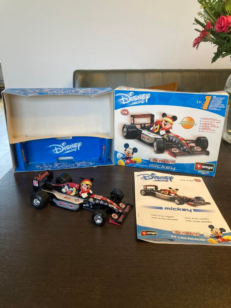 Bburago 1:24 Disney Racing Mickey, Ophalen of Verzenden, Mickey Mouse, Gebruikt, Beeldje of Figuurtje