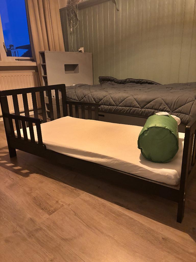 Peuterbed, Kinderen en Baby's, Kinderkamer | Bedden, Ophalen, Gebruikt, 70 tot 85 cm, 140 tot 160 cm