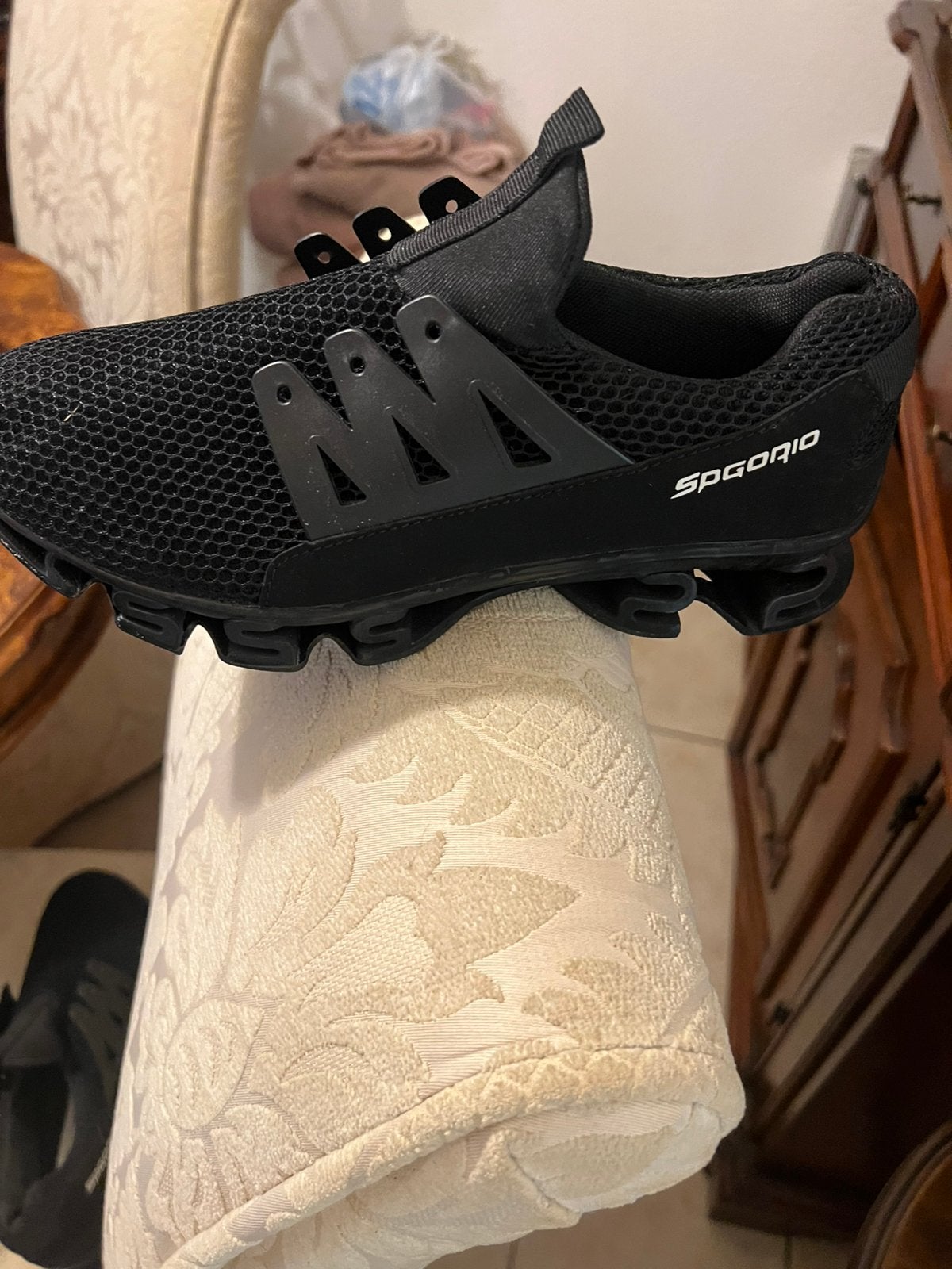 Trimschoenen nieuw maat 42, Zwart, Nieuw, Ophalen of Verzenden, Sneakers of Gympen