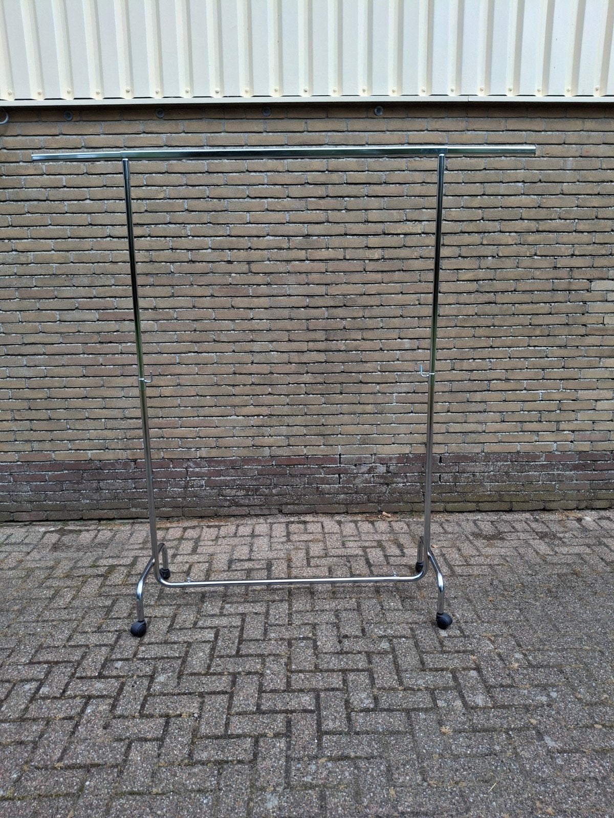 Professioneel Kledingrek op wielen chroom verstelbaar, Kleding | Dames, Kledingrekken, Ophalen, Met wielen, Gebruikt