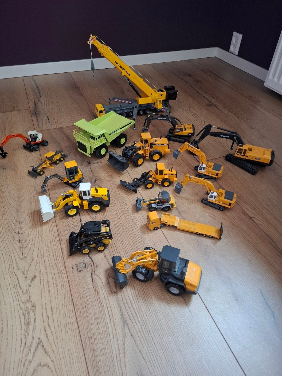 Grote collectie Volvo en Siku speelgoedvoertuigen, Kinderen en Baby's, Ophalen of Verzenden, Gebruikt