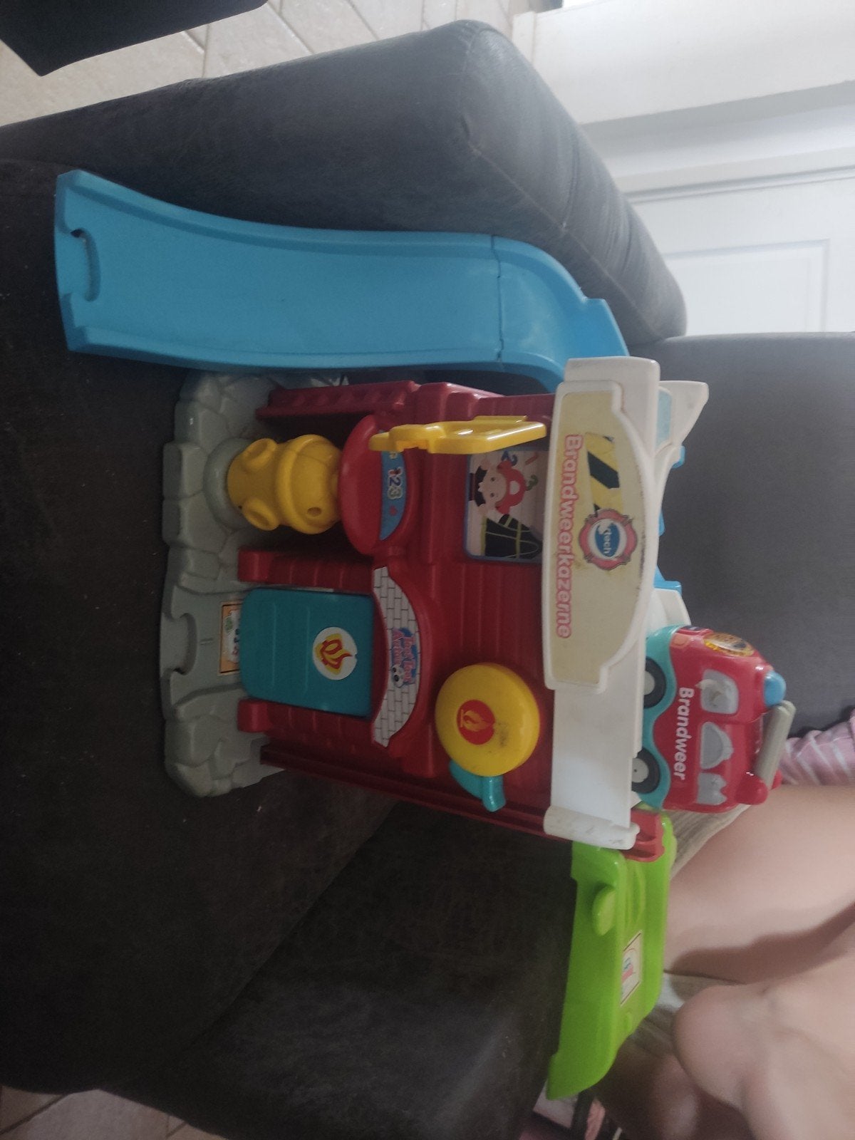 T.e.a.b: Toet toet speelgoed ko, Kinderen en Baby's, Speelgoed | Vtech, Ophalen, Gebruikt