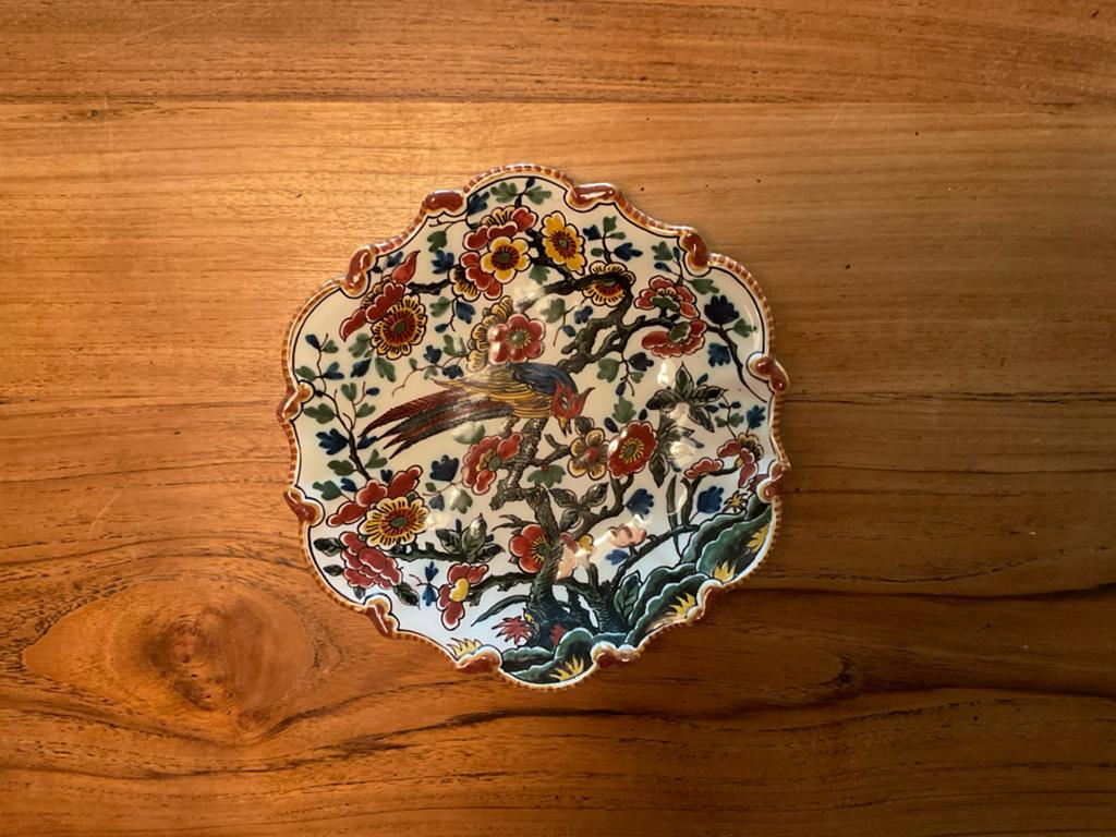 Makum wandbord met vogel- en bloemmotief - diameter 21cm, Antiek en Kunst, Antiek | Wandborden en Tegels, Ophalen of Verzenden