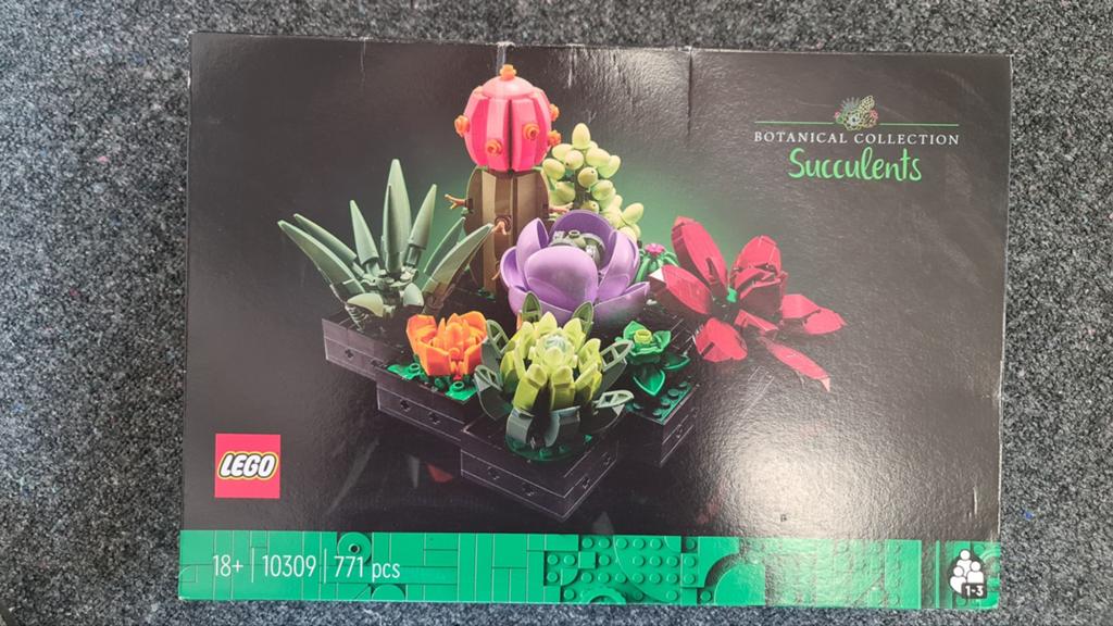 lego 10309, Kinderen en Baby's, Speelgoed | Duplo en Lego, Ophalen of Verzenden, Nieuw