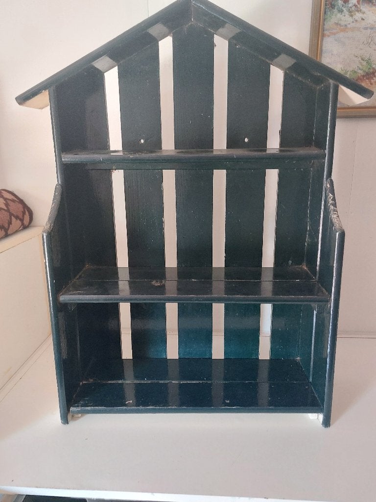 1 houten huis voor aan de muur voor beeldjes in te zetten, Tuin en Terras, Ophalen