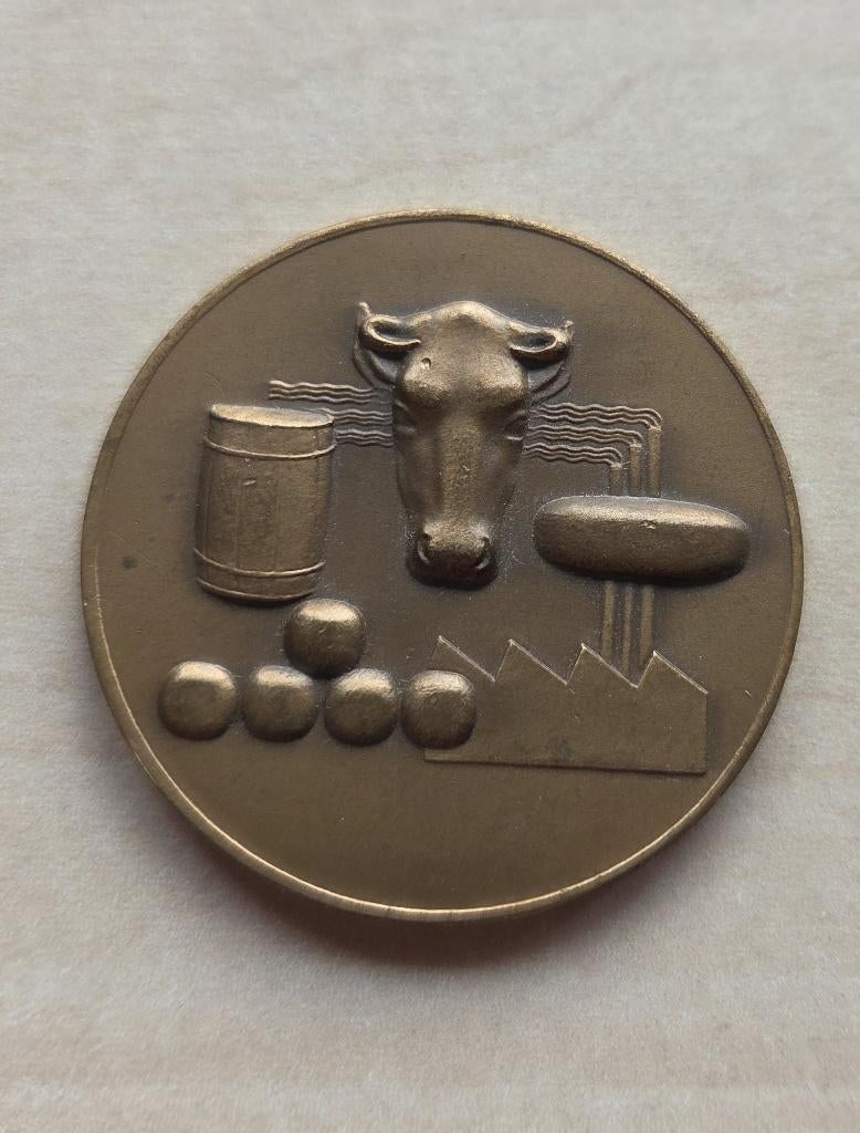 Koe Zuivel Kaas Melk Penning, Ophalen of Verzenden, Overige materialen
