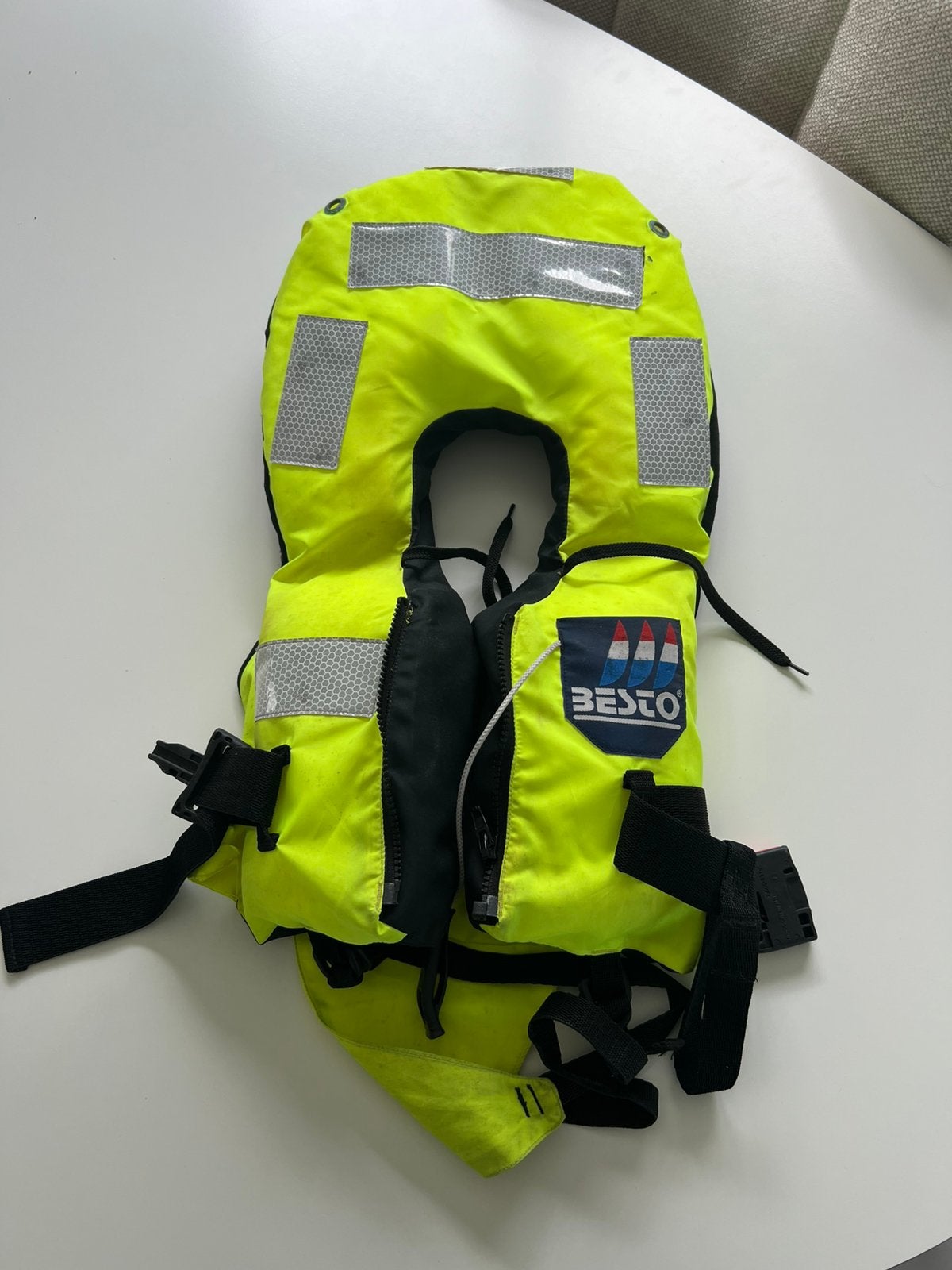 Besto reddingsvest / zwemvest tot 15 kg, Watersport en Boten, Ophalen of Verzenden, Gebruikt, Kind, Reddingsvest of Zwemvest