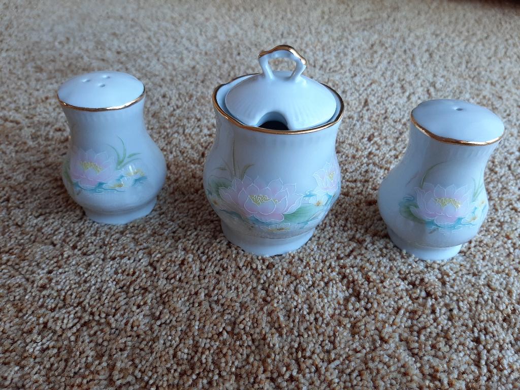 3 delige limoges set van porselein nieuw niet gebruikt.., Antiek en Kunst, Ophalen of Verzenden