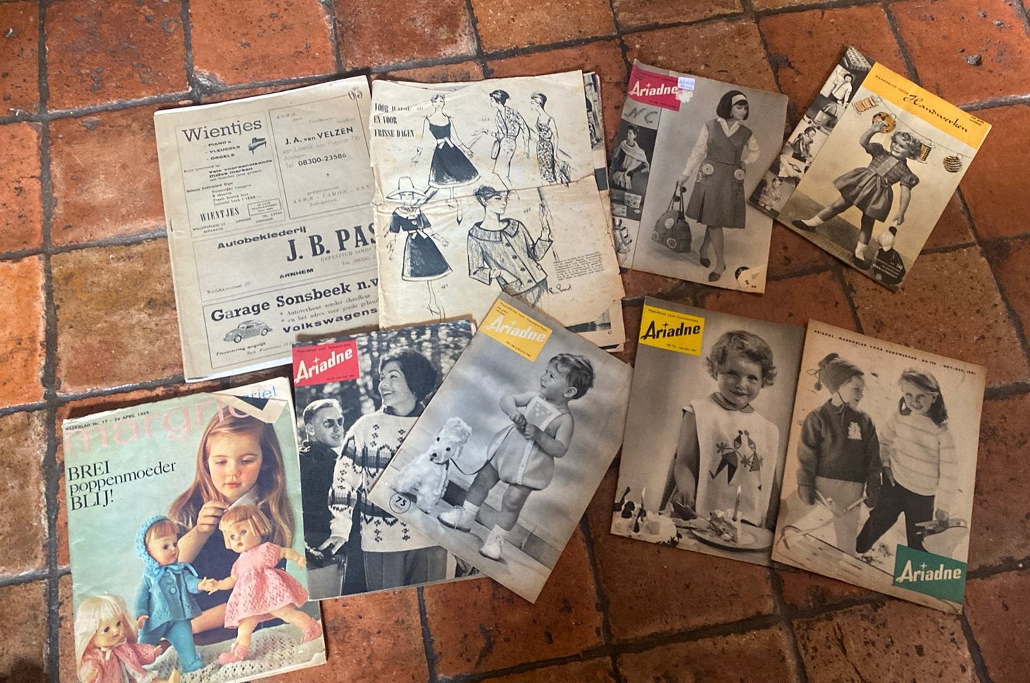 Vintage Handwerkbladen Ariadne - Diverse Uitgaven, Ophalen of Verzenden, Gebruikt, Overige typen