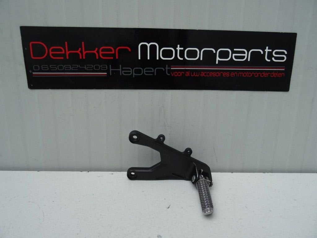 Linker Voetsteun / Schetsplaat Yamaha YZF R1 2015-2016-2019, Motoren, Onderdelen | Yamaha, Gebruikt, -, -, Ophalen of Verzenden