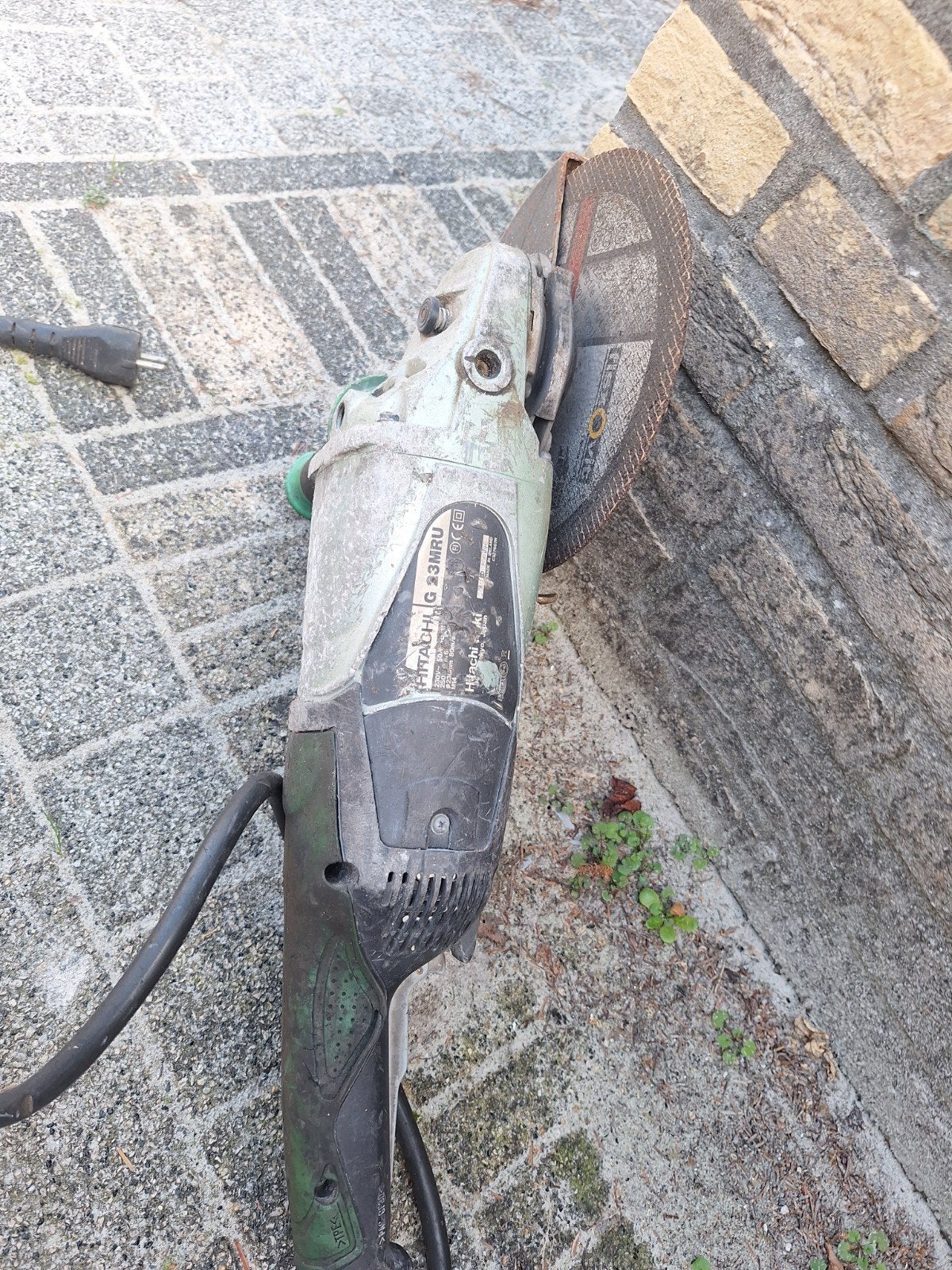 hitachi koki, Ophalen, 1000 watt of meer, Haakse handslijpmachine