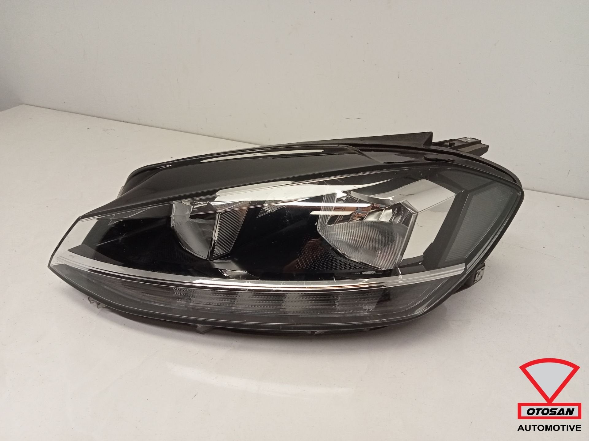 VW Golf 7,5 Koplamp Links Voor Origineel! Facelift 2017+ Def, Gebruikt, Volkswagen, Volkswagen AG, Berliner Ring 2
38440  Wolfsburg, DE