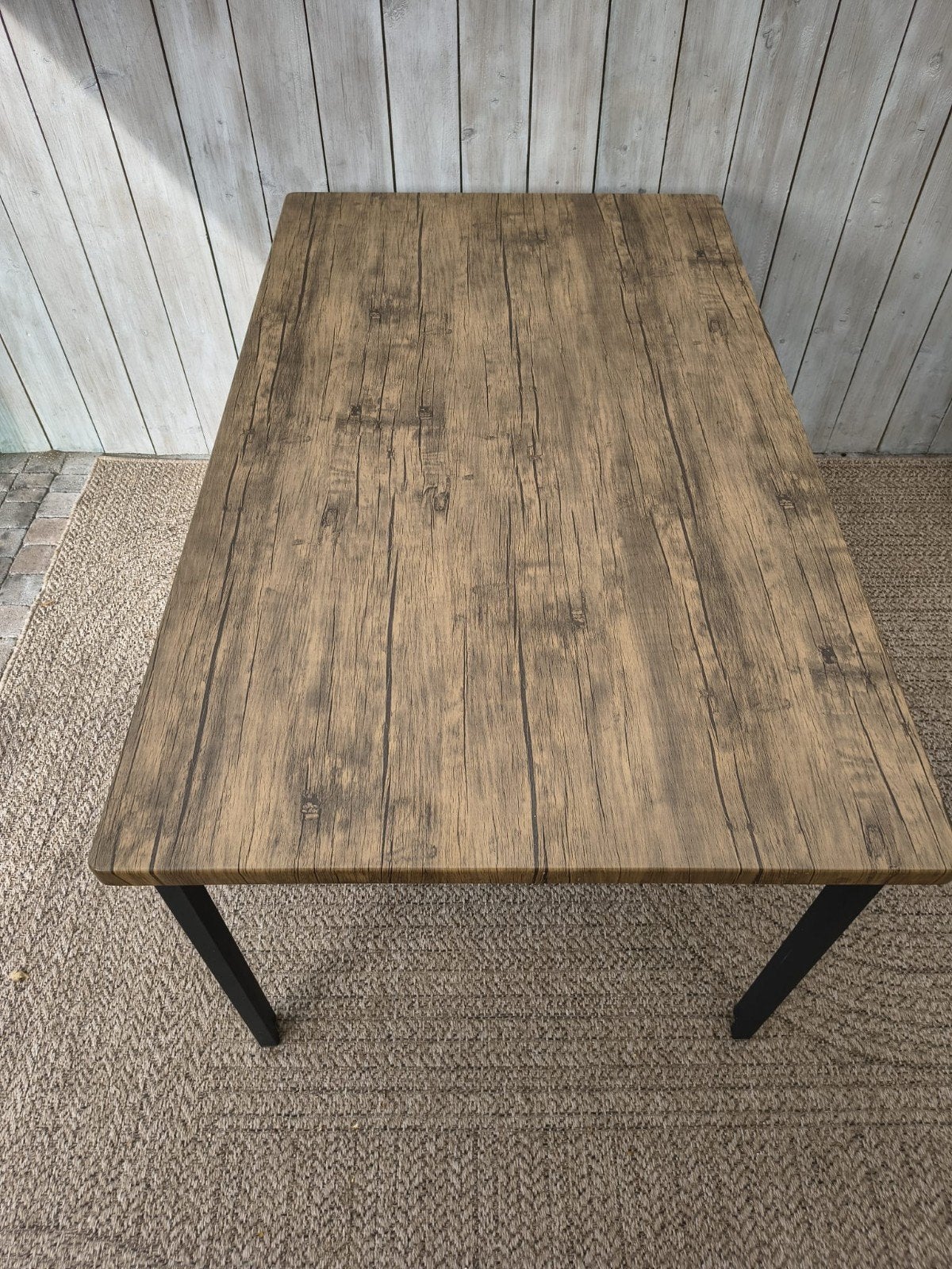 Eettafel met houtlook en metalen poten, Huis en Inrichting, 100 tot 150 cm, 50 tot 100 cm, Zo goed als nieuw, Modern industrieel