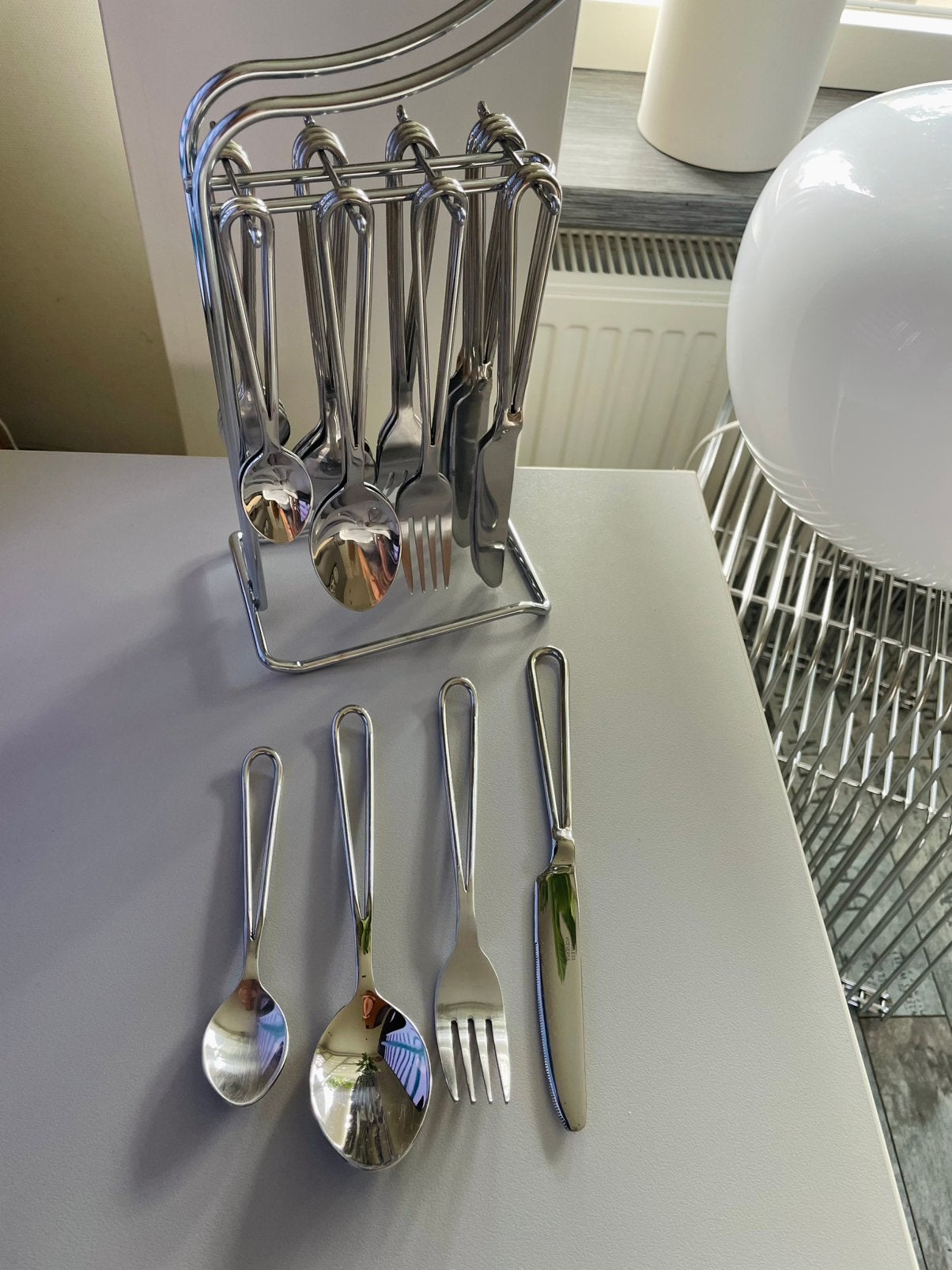1980’s VICE VERSA Italy design Draadbestek op Houder, Ophalen of Verzenden, Zo goed als nieuw, Rvs of Chroom, Bestekset