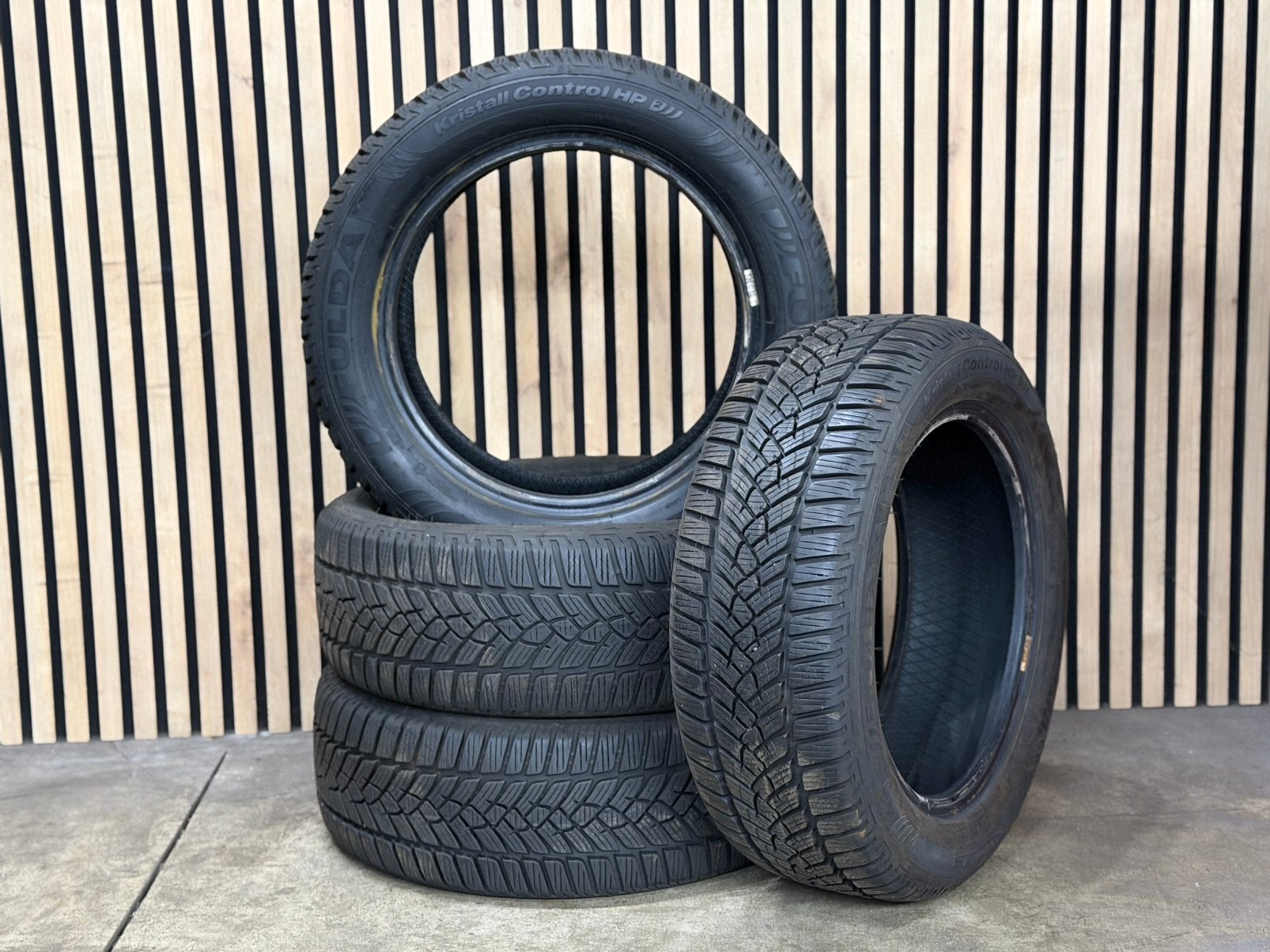 4x 205-55-16 Fulda Winterbanden 7.5mm dot24 €300 all incl, Ophalen