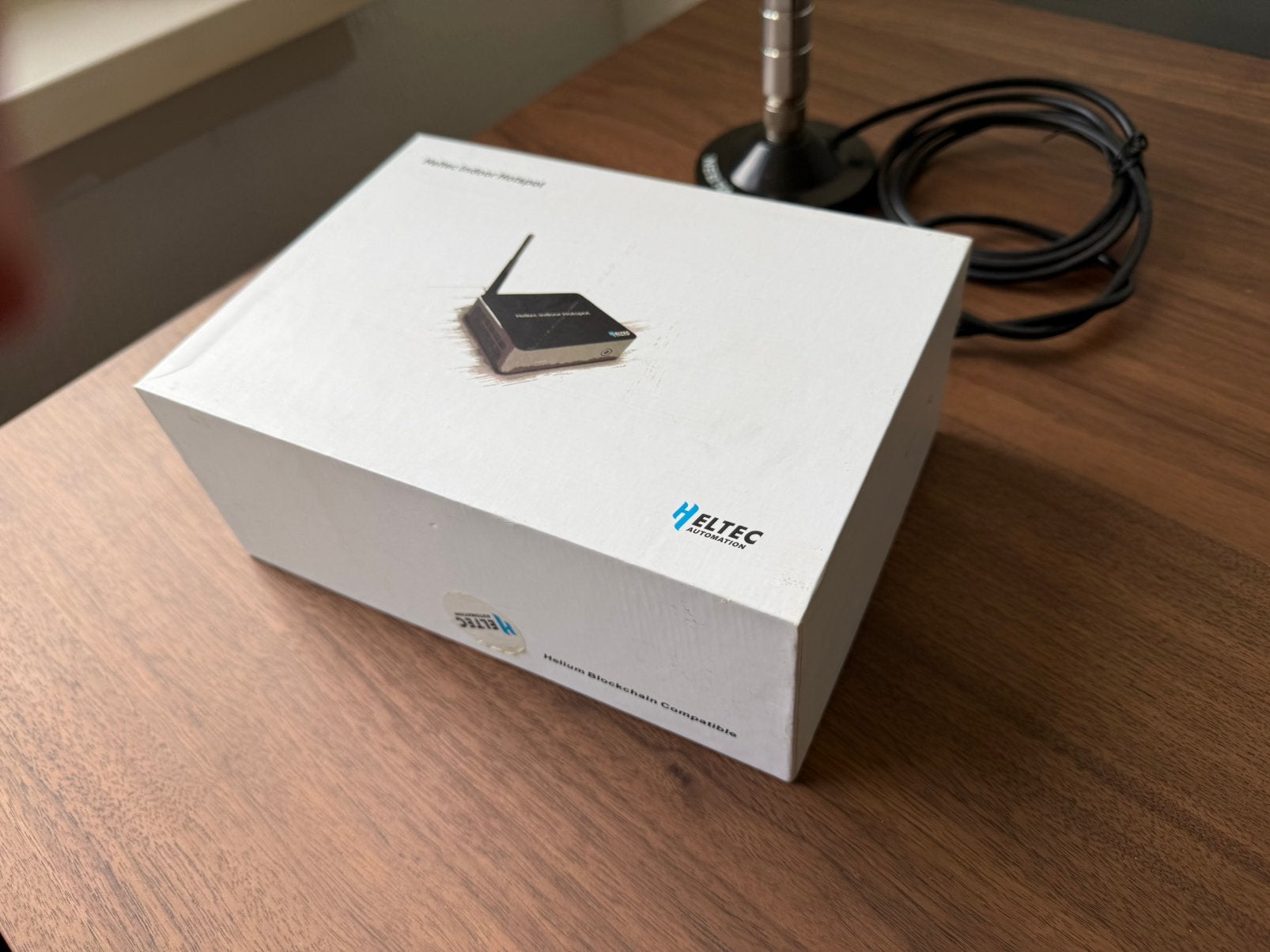 Heltec Indoor Hotspot (Helium/LoRaWAN) + Nebra antenne, Computers en Software, Ophalen of Verzenden, Zo goed als nieuw, Router