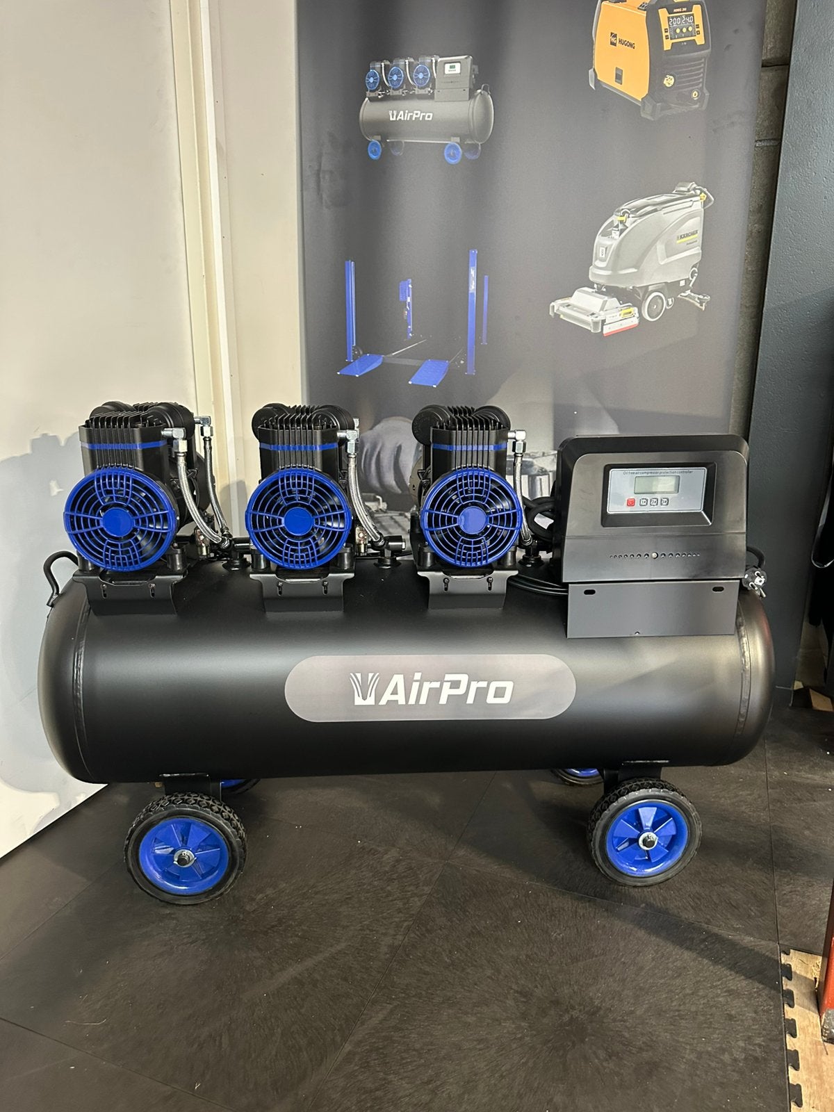 AirPro Compressor olievrij 3x1pk 100L tank 230V / Nieuw, Ophalen, Nieuw