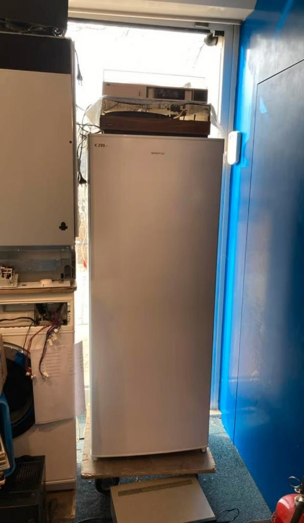 Koeler Inventum 143cm hoog, Witgoed en Apparatuur, 150 tot 200 liter, Euromaxx, Ophalen of Verzenden, Energieklasse A of zuiniger