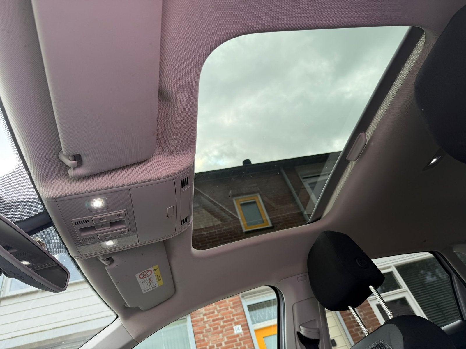 Foto 8 van Volkswagen Polo Business R Highline | Panorama Dak | 2019