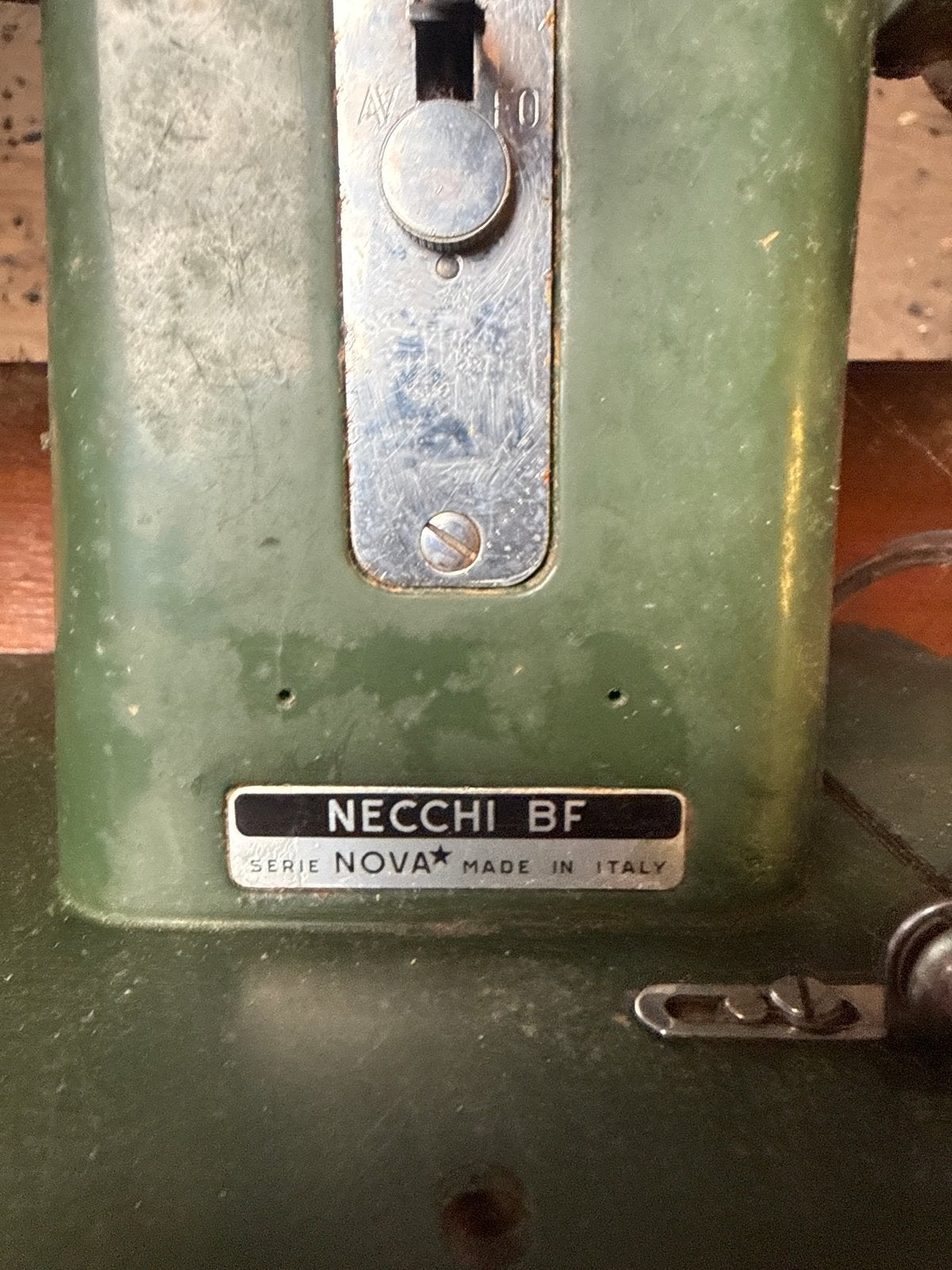 Vintage Necchi BF Naaimachine met Meubel - Serie Nova, Ophalen, Gebruikt, Naaimachine, Overige merken