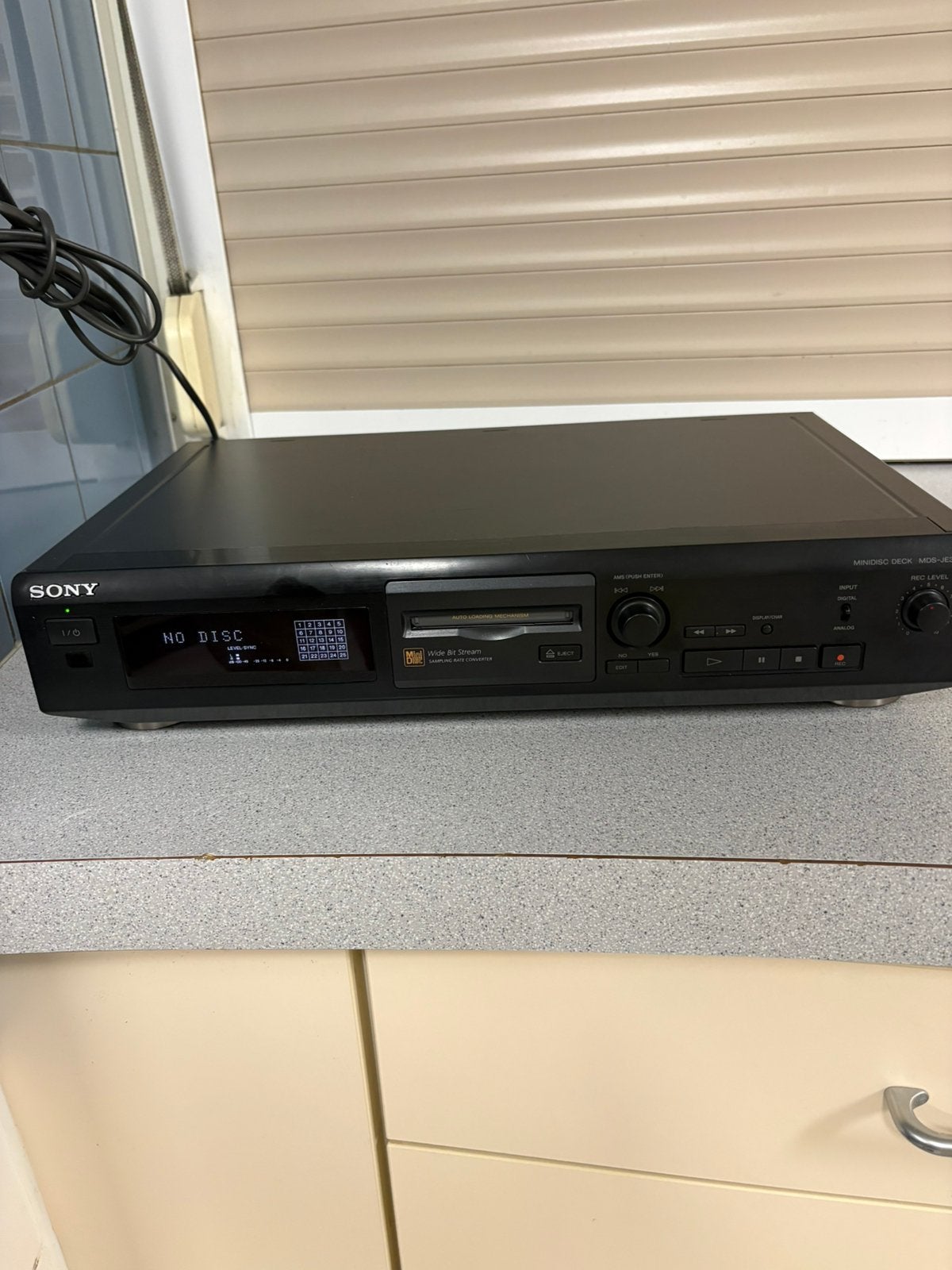 Defecte minidisc speeld goed, Audio, Tv en Foto, Cd-spelers, Ophalen of Verzenden, Zo goed als nieuw, Overige merken