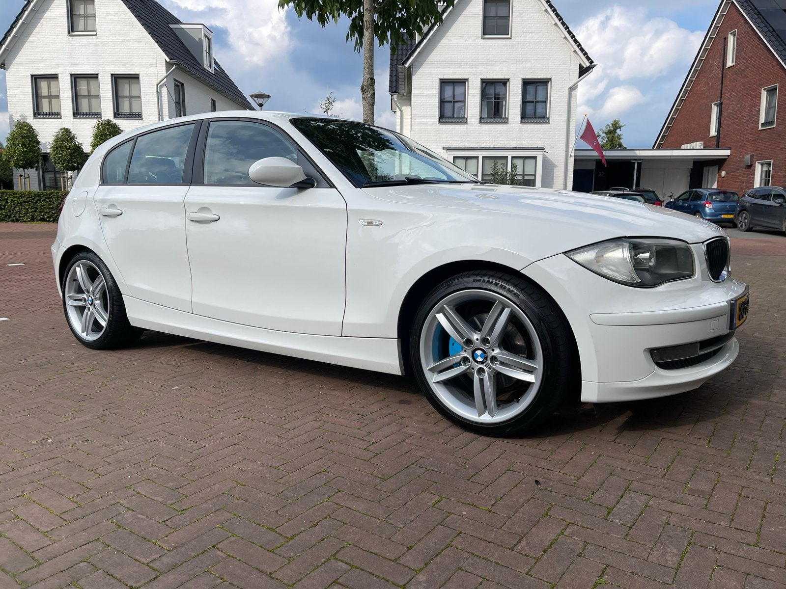 BMW 1-Serie 2.0 118I 5DR 2008 Wit, Auto's, 1-Serie, 1995 cc, Zwart, Wit