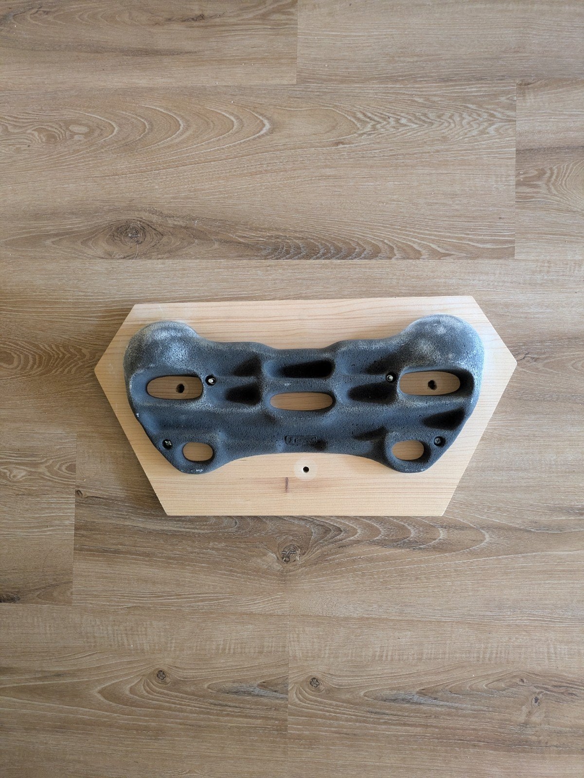Hangboard voor klimtraining, Ophalen