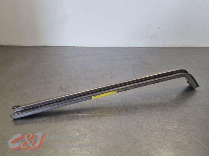 Schuifdeur Rail rechts van een Volkswagen Caddy, Gebruikt, -, Volkswagen, -
